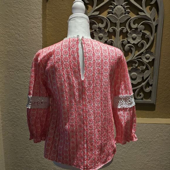 Lilly Pulitzer Size 00 1970's Inspired Jourdana Coral Starburst Eyelet Blouse - Picture 2 of 8
